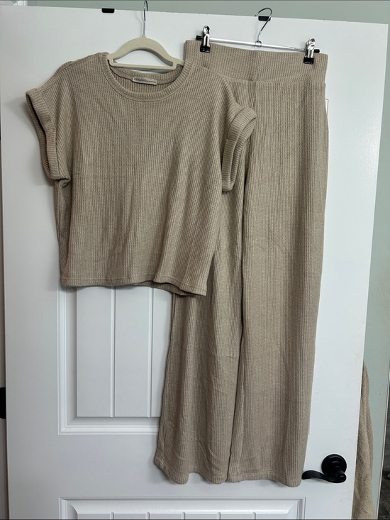 Zenana Outfitters Other - Zenana Waffle Knit Two-Piece Loungewear Set - Taupe/ Size Small